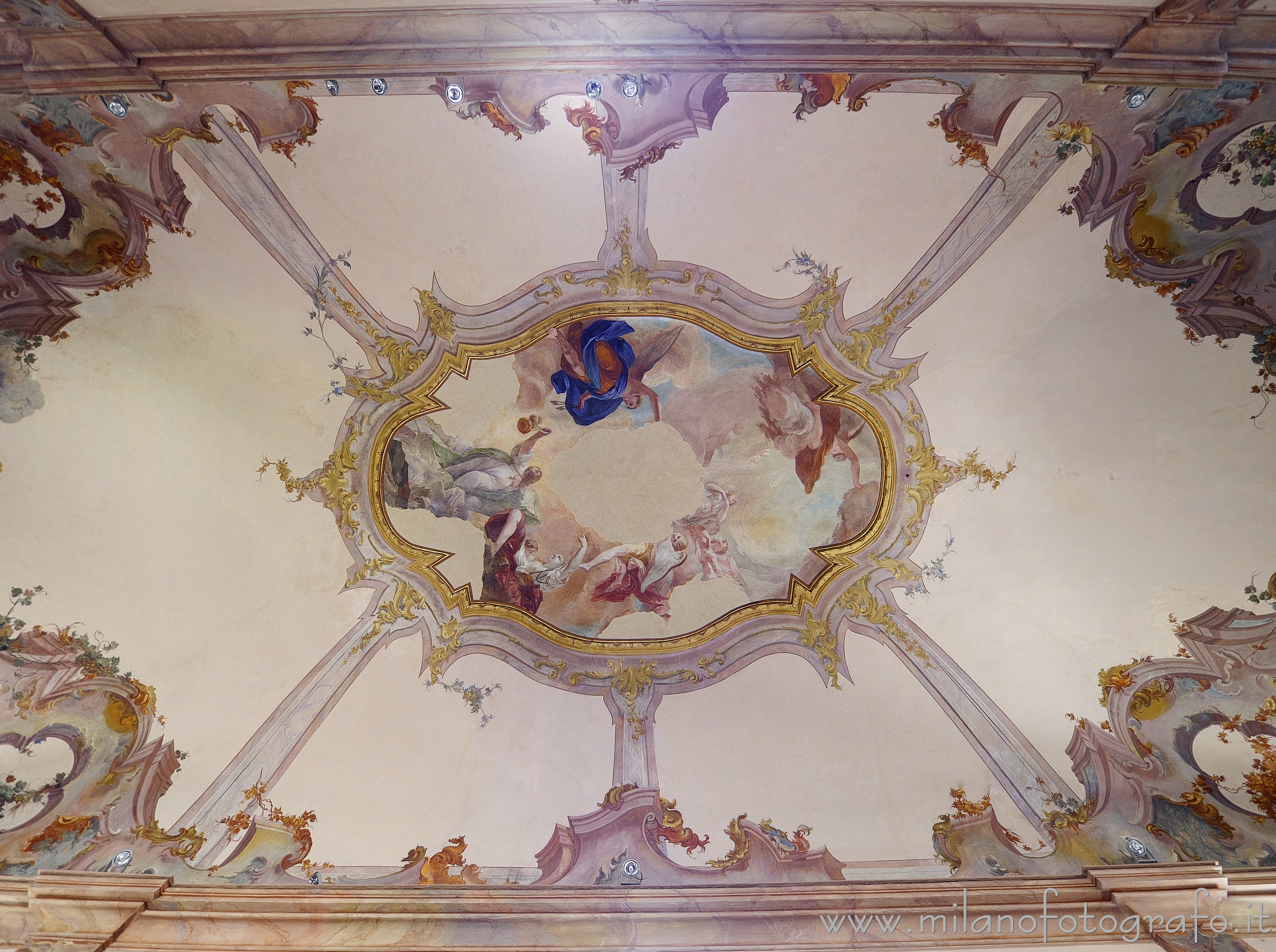 Busto Arsizio (Varese) - Volta della parte posteriore della Chiesa di San Gregorio Magno in Camposanto - Foto a piena risoluzione